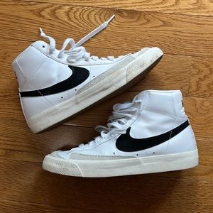 Nike Blazers Mid